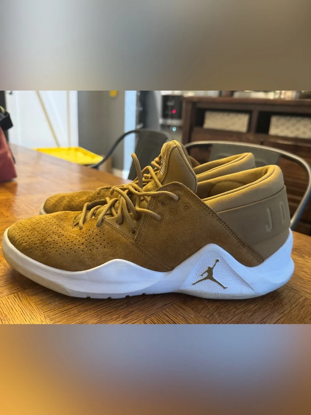 Jordan stylish tan